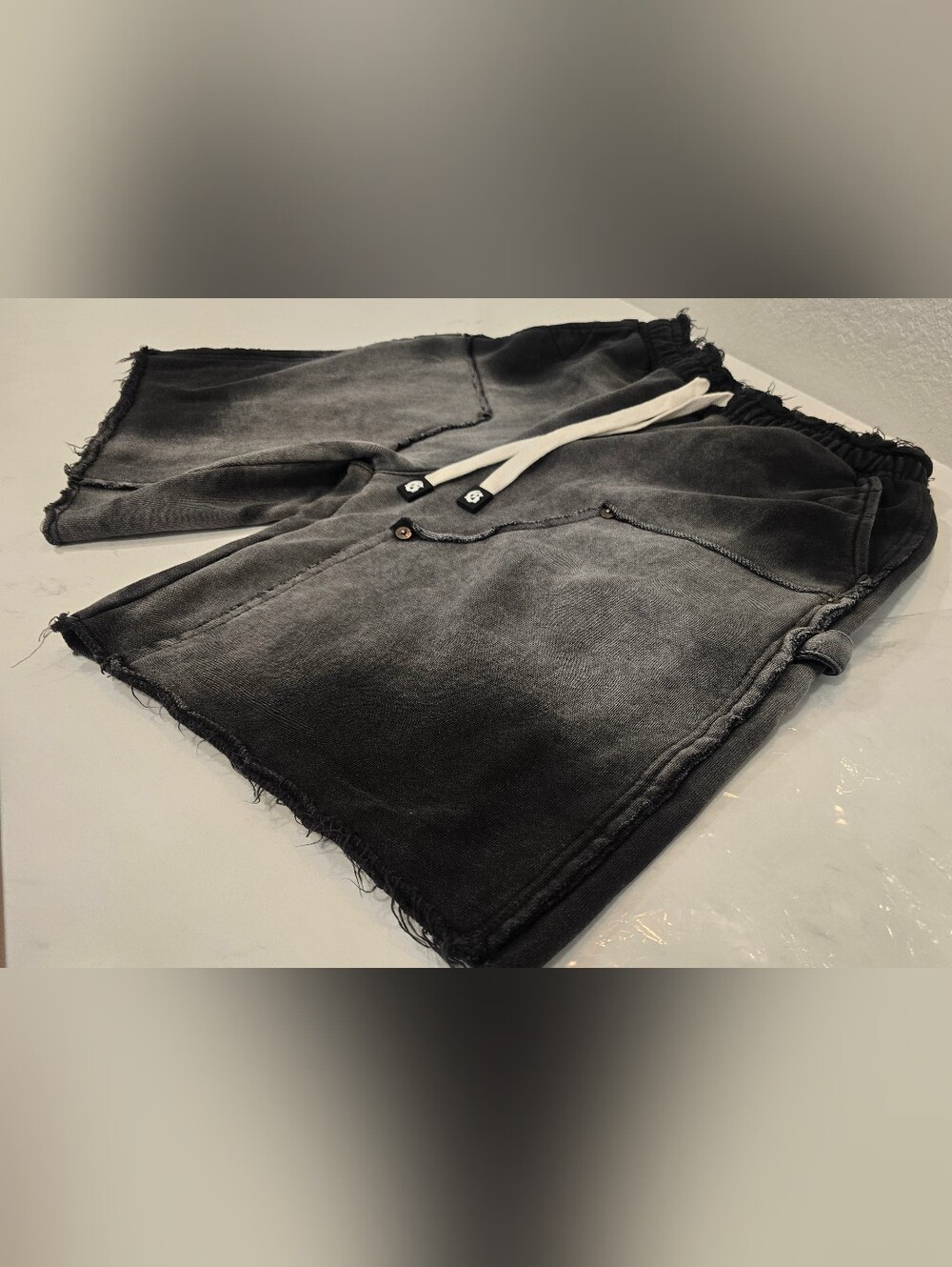 GODSPEED - CARPENTER DISTRESSED SHORTS - Black Sun Fade
